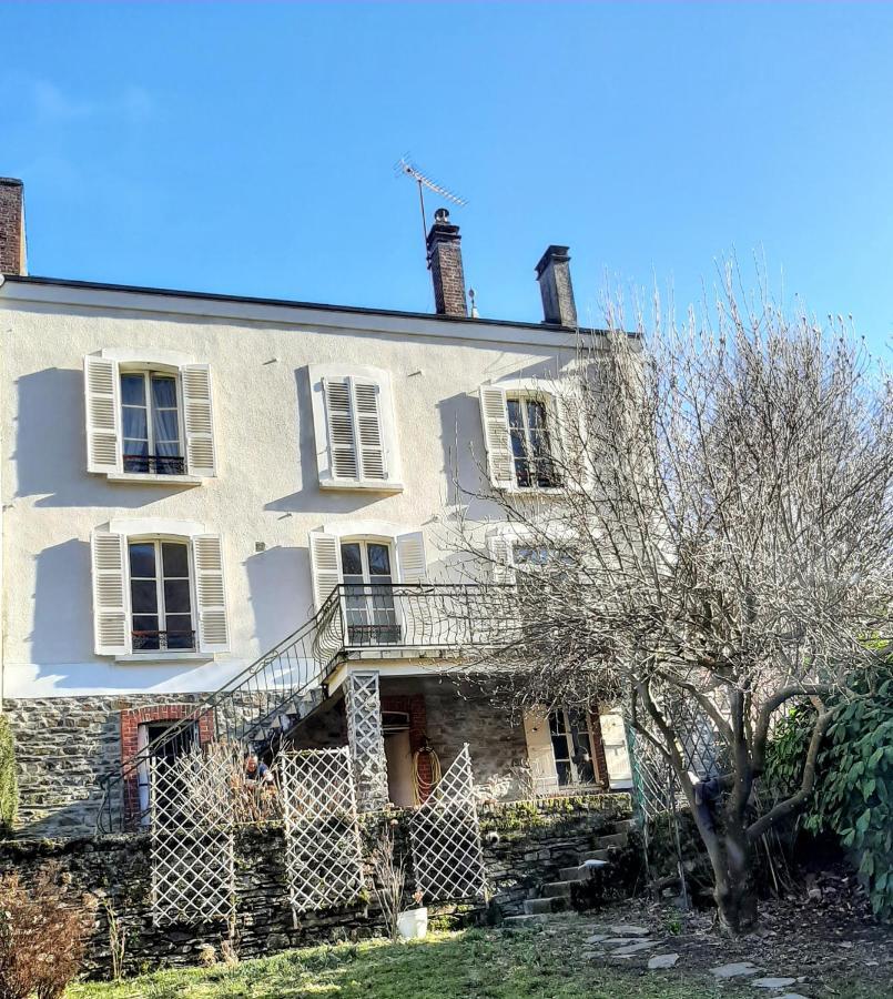 Chez Many, Par Fred Et Henri Bed and Breakfast Monthermé Buitenkant foto